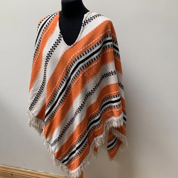 Vintage 70s poncho white orange fringed - Picture 2 of 14